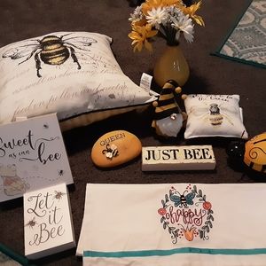 Bundle of Bumblebee decor